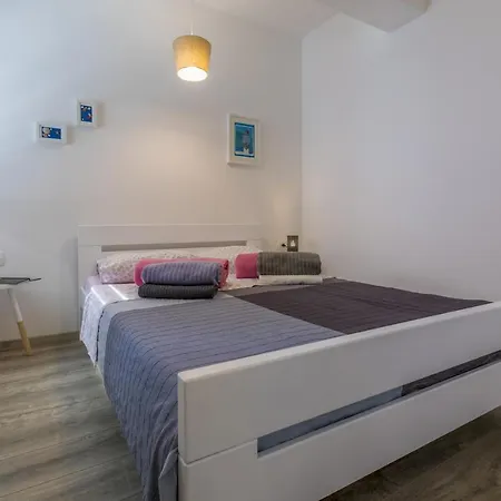 Family Friendly House With A Swimming Pool Garica, Krk - 19507 Ferienhaus