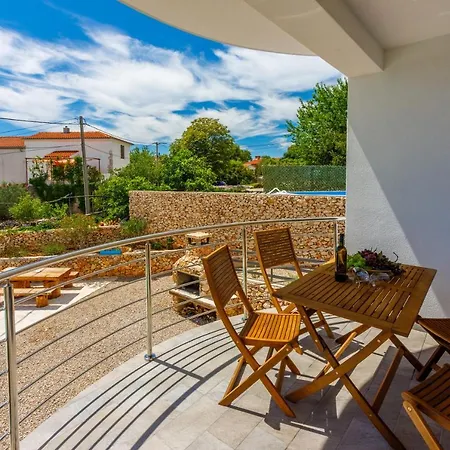 Family Friendly House With A Swimming Pool Garica, Krk - 19507 Ferienhaus *