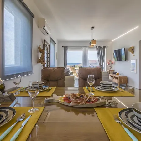 Family Friendly House With A Swimming Pool Garica, Krk - 19507 Ferienhaus Kras